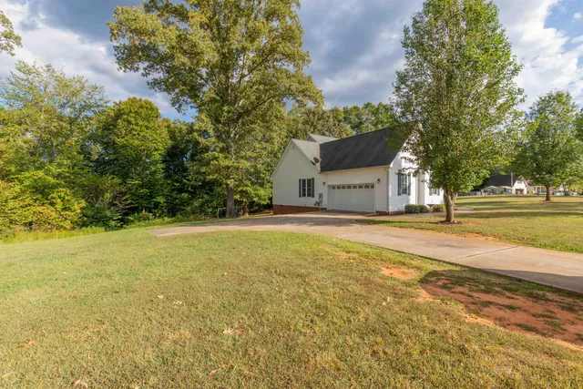 $345,000 | 220 Village Drive, Whitwell, TN 37397
