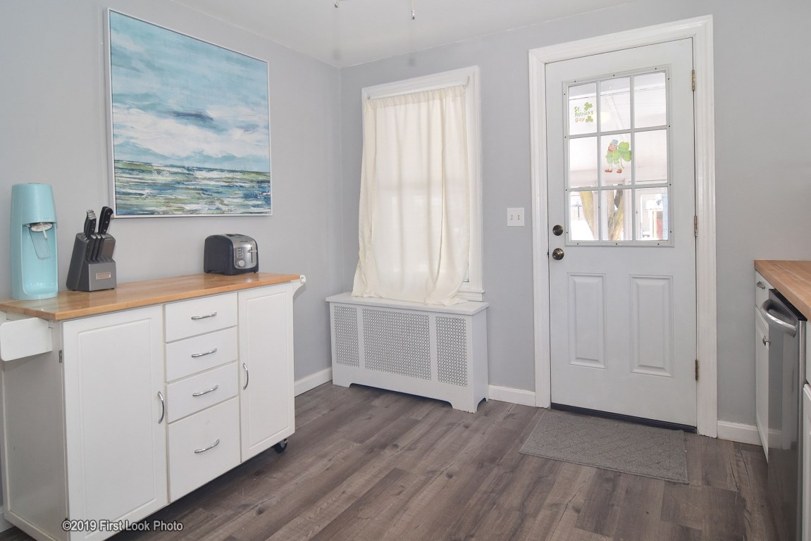 27 Halliday Street Pawtucket, RI 02861 - Photo 10 of 36 Gallery Image 10