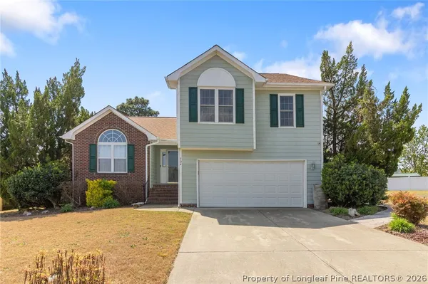 $295,000 | 704 Fairbluff Drive, Hope Mills, NC 28348