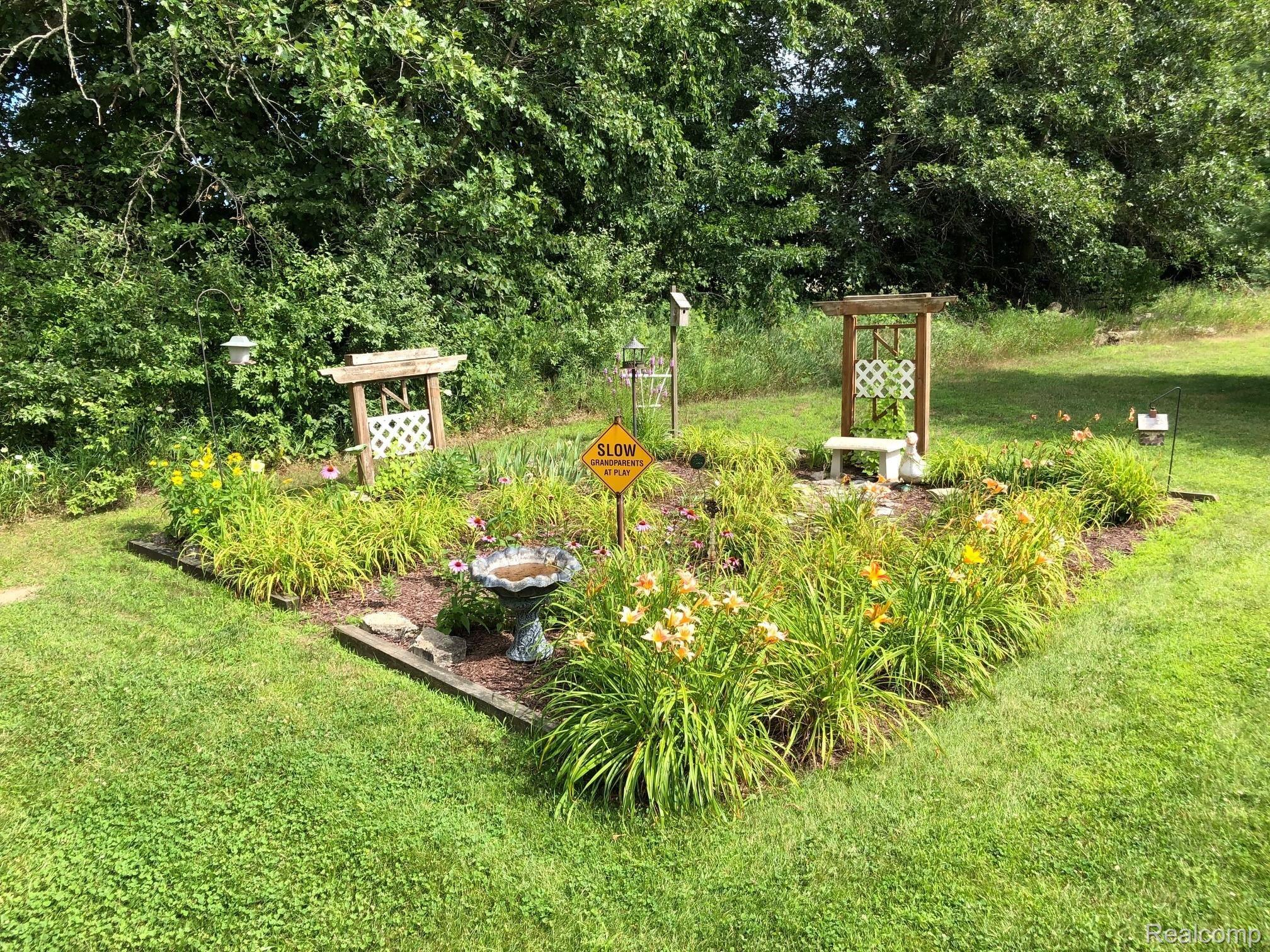 391 West Coulter Road Lapeer, MI 48446 - Photo 33 of 43 IMG_0612.jpg