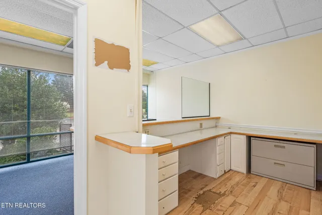 $2,950 | 5034 North Broadway Street, Knoxville, TN 37918