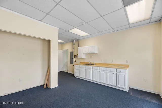 $2,950 | 5034 North Broadway Street, Knoxville, TN 37918