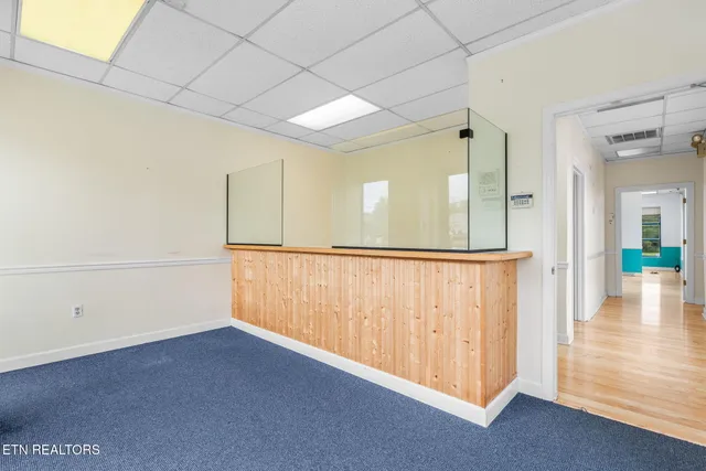 $2,950 | 5034 North Broadway Street, Knoxville, TN 37918