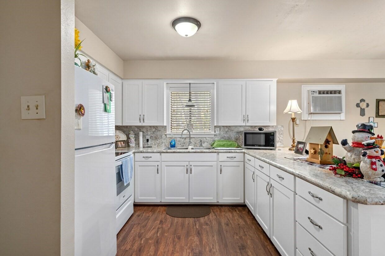401 East Main Street, Unit 5 Brenham, TX 77833 - Photo 9 of 18