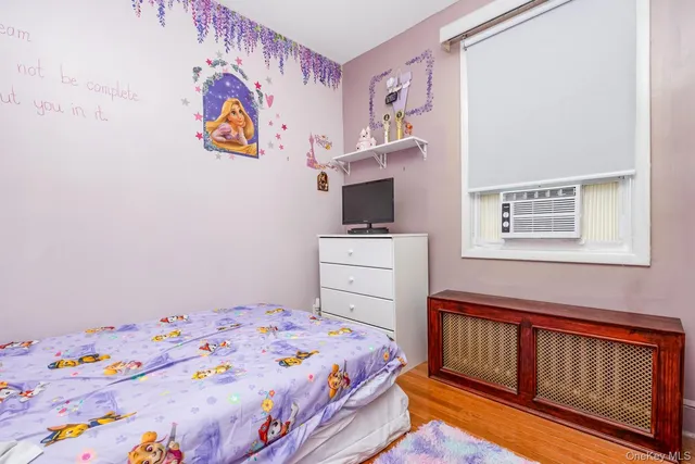 $848,000 | 61-15 63rd Street | Middle Village