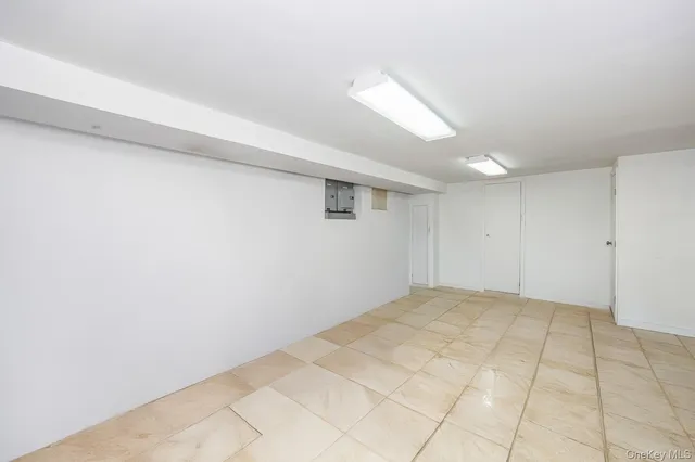 $848,000 | 61-15 63rd Street | Middle Village