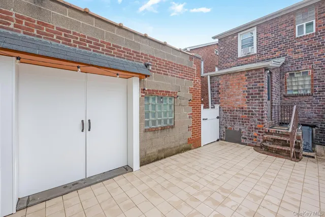 $848,000 | 61-15 63rd Street | Middle Village