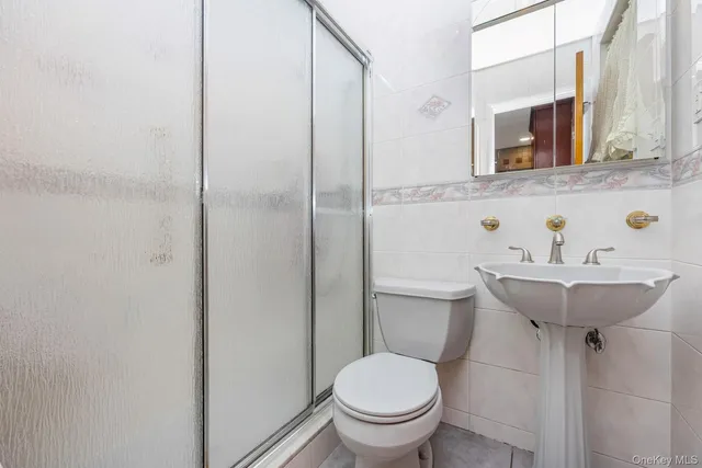 $848,000 | 61-15 63rd Street | Middle Village