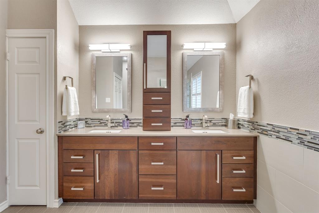 1236 Rio Grande Drive Benbrook, TX 76126 - Photo 20 of 38