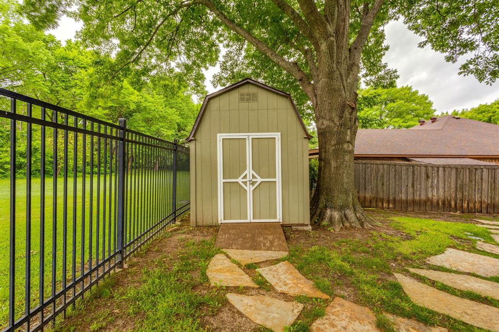 1236 Rio Grande Drive Benbrook, TX 76126 - Photo 30 of 38