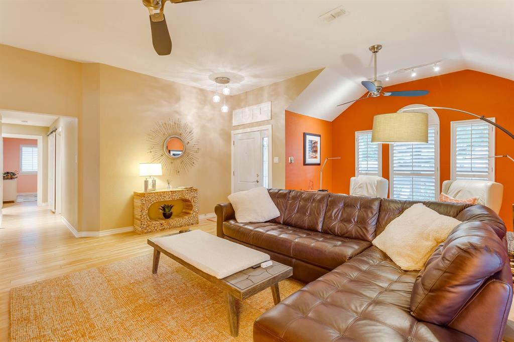 1236 Rio Grande Drive Benbrook, TX 76126 - Photo 6 of 38