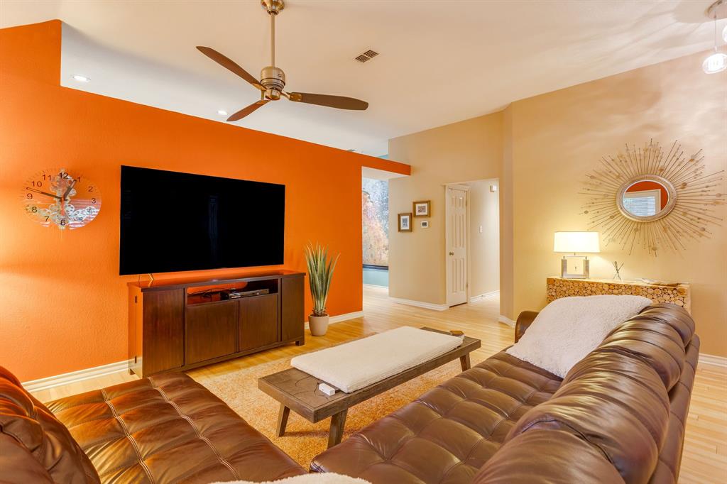 1236 Rio Grande Drive Benbrook, TX 76126 - Photo 7 of 38