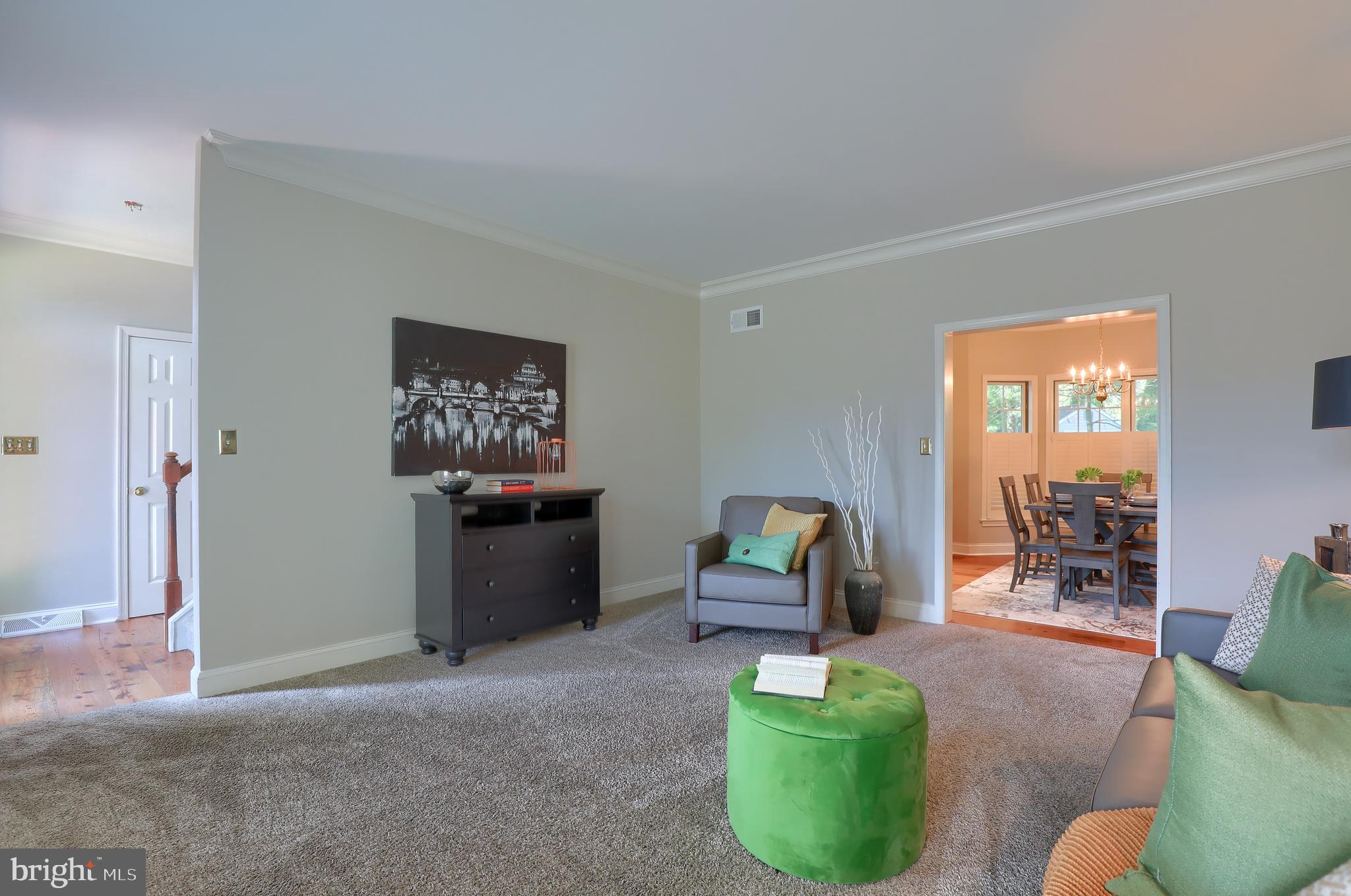 8 Regency Court Lititz, PA 17543 - Photo 11 of 33 Living/family room