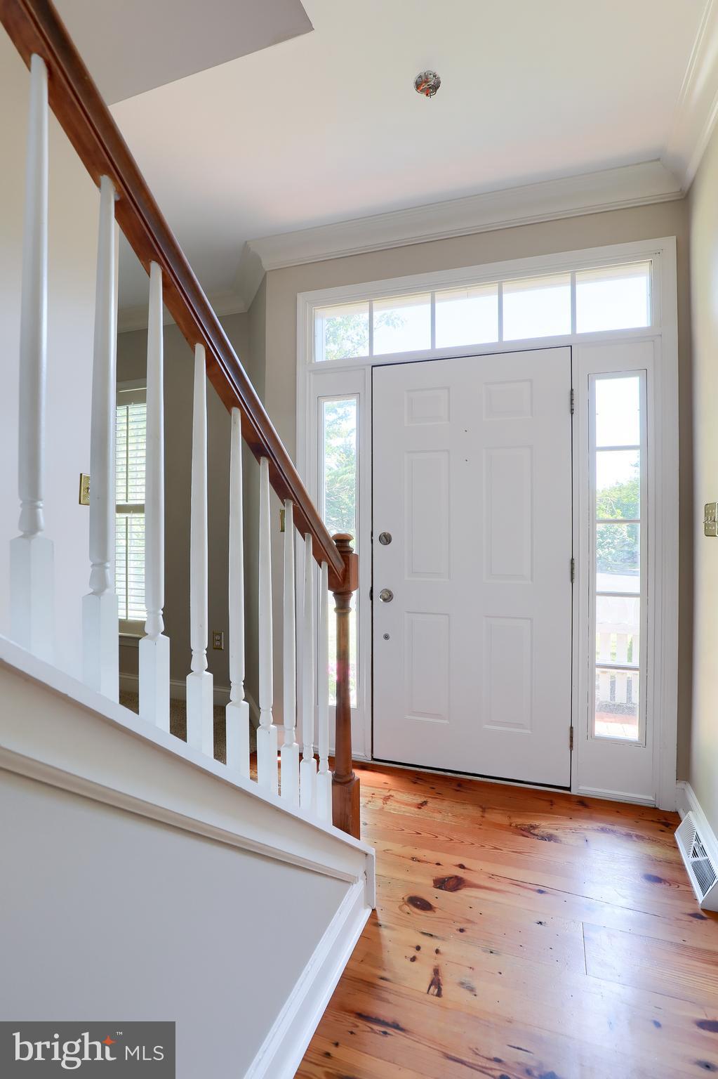 8 Regency Court Lititz, PA 17543 - Photo 9 of 33 Foyer