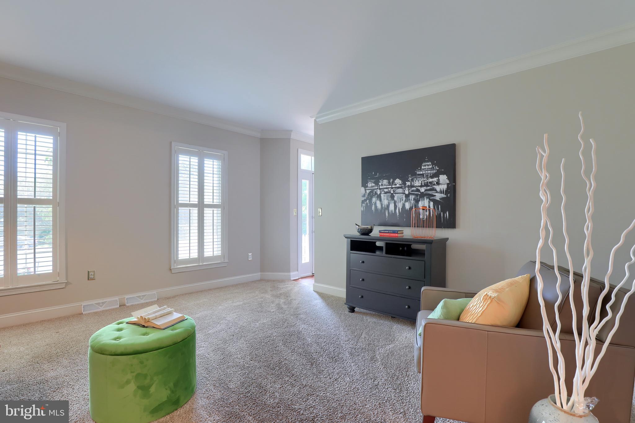 8 Regency Court Lititz, PA 17543 - Photo 10 of 33 Living/family room