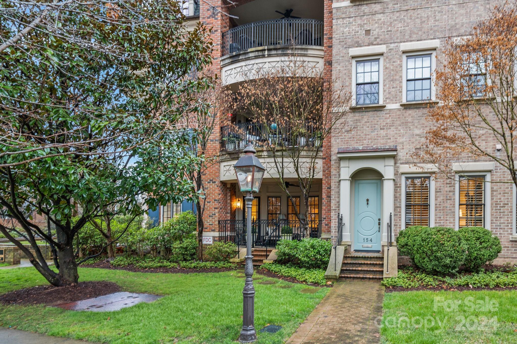 154 Cherokee Road Charlotte, NC 28207 - Photo 33 of 39 Gallery Image 33