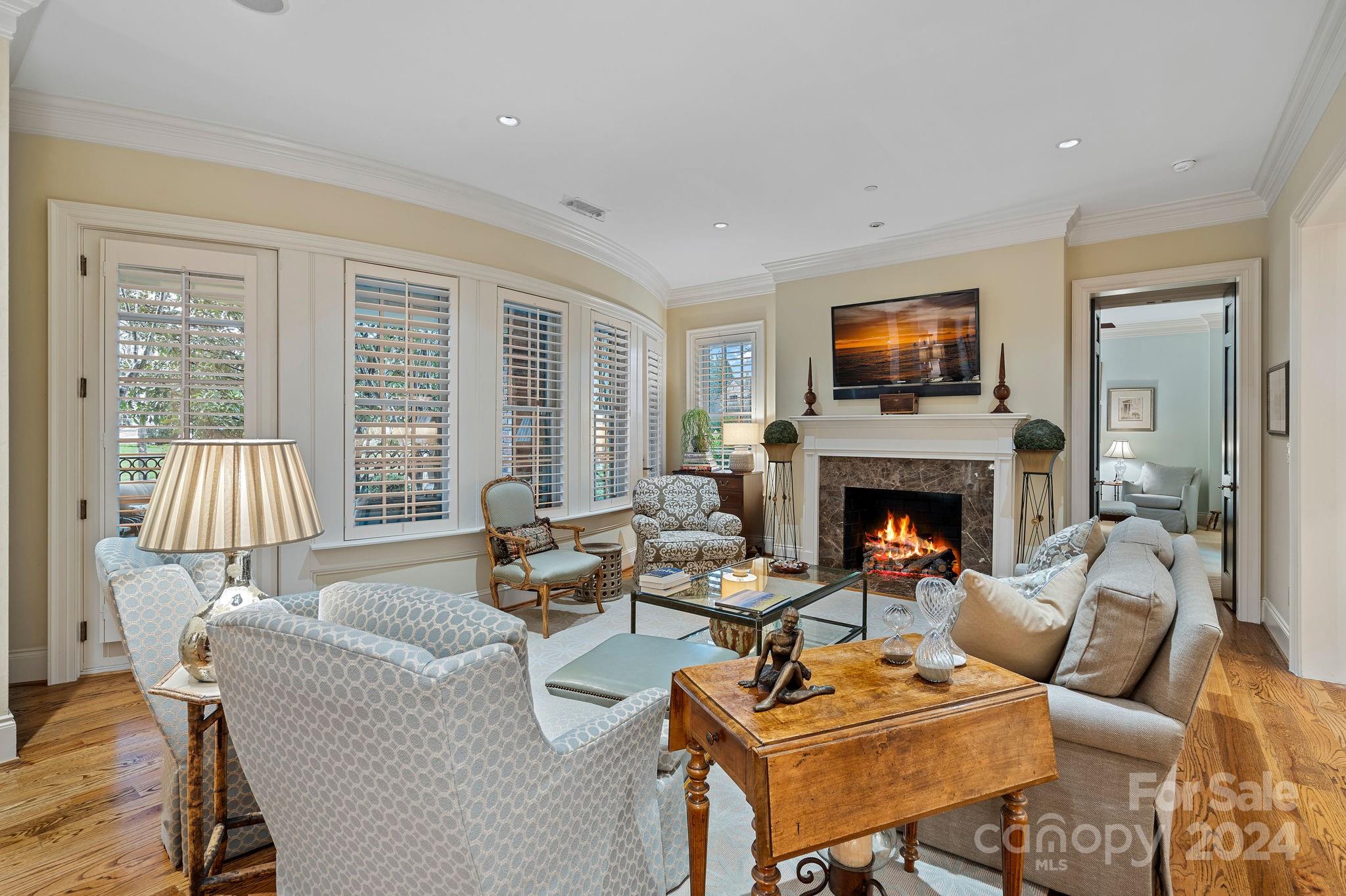 154 Cherokee Road Charlotte, NC 28207 - Photo 9 of 39 Gallery Image 9