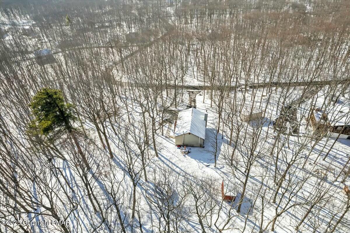 240 Woodcock Road Bushkill, PA 18324 - Photo 11 of 41 tempImager565KW