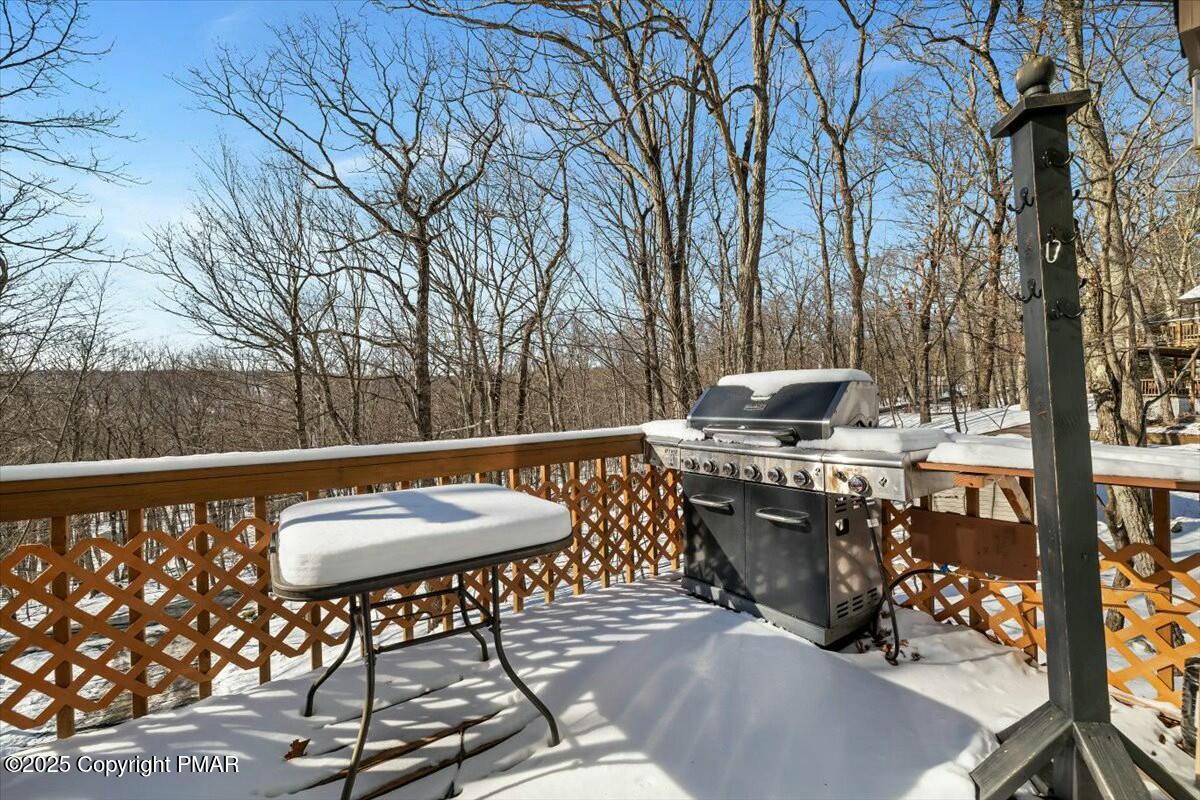 240 Woodcock Road Bushkill, PA 18324 - Photo 17 of 41 tempImagehB9iSk