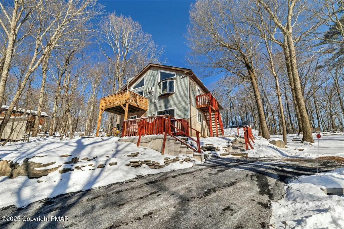 240 Woodcock Road Bushkill, PA 18324 - Photo 3 of 41 tempImagegr40Gm