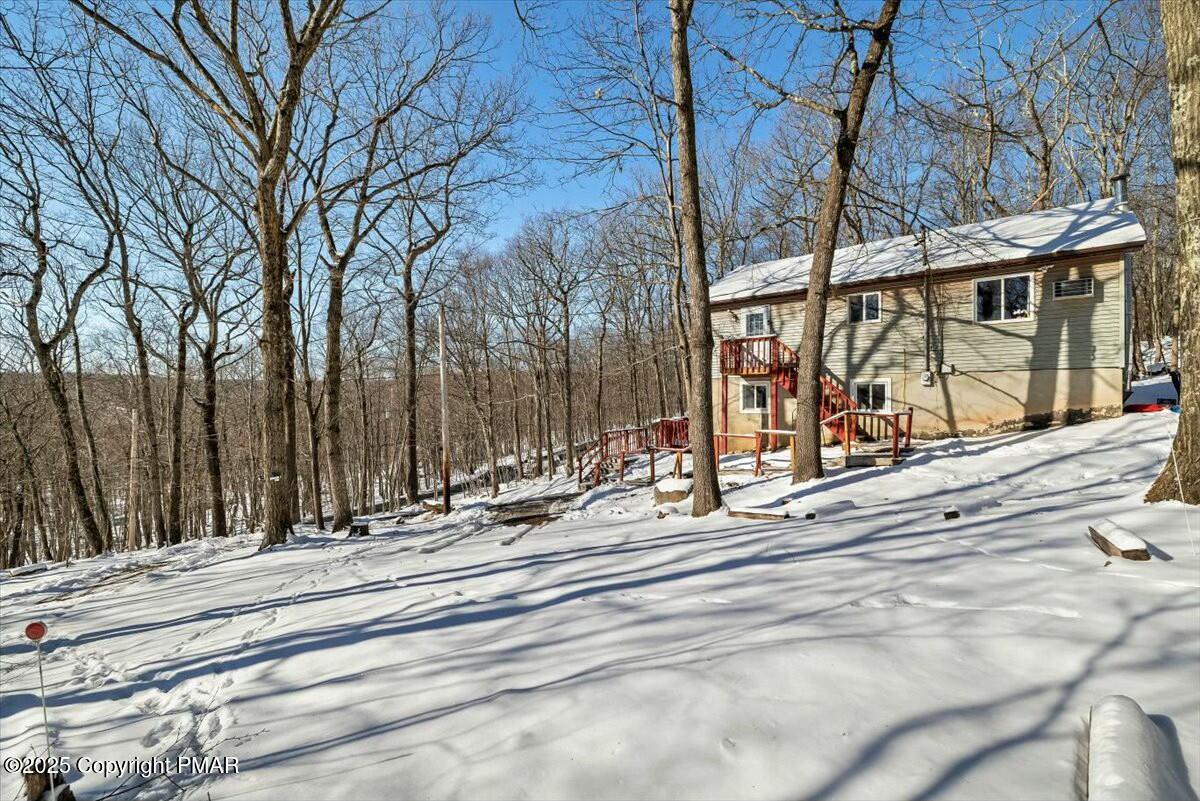 240 Woodcock Road Bushkill, PA 18324 - Photo 4 of 41 tempImageZHWjOu