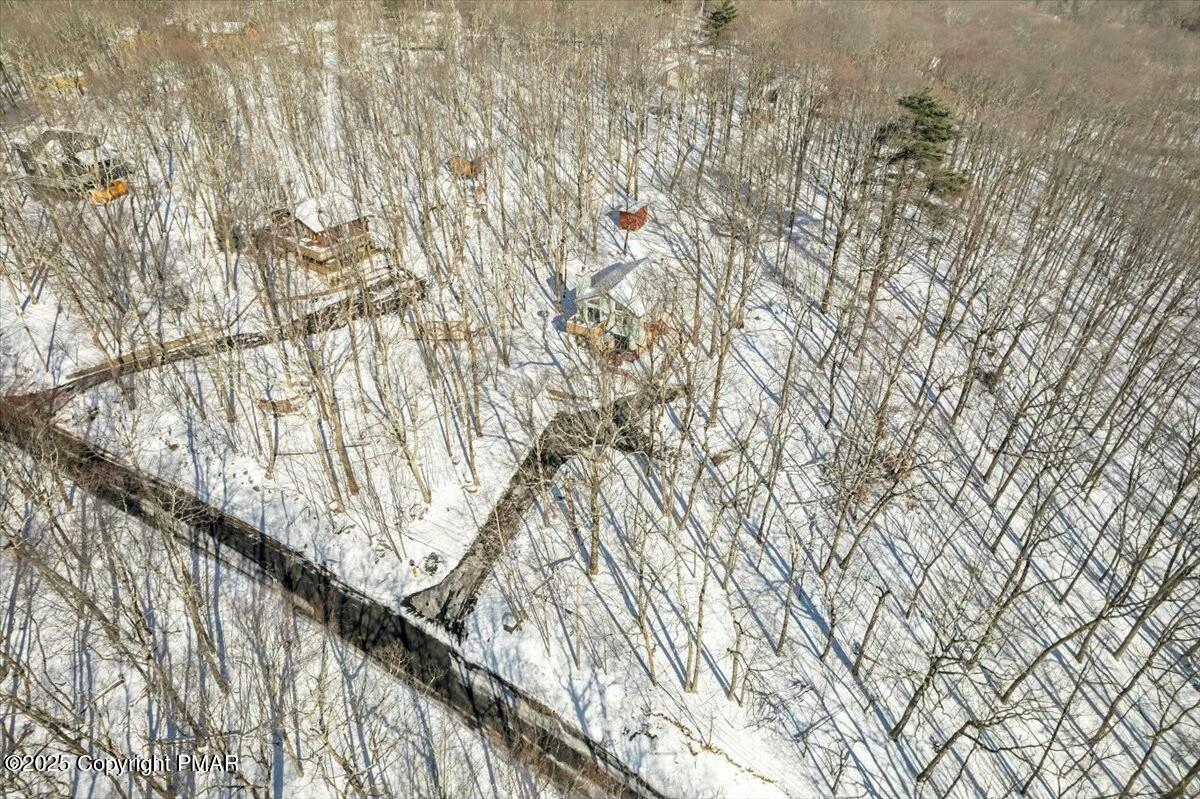 240 Woodcock Road Bushkill, PA 18324 - Photo 10 of 41 tempImageymNozC