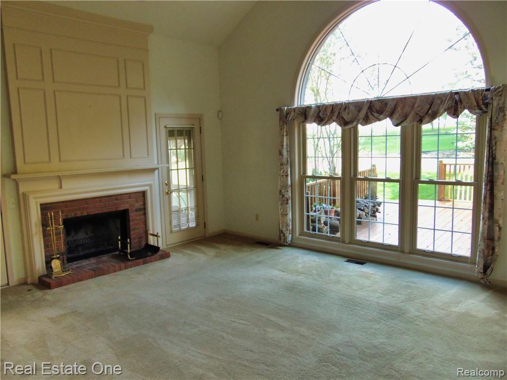 2458 Pleasant View Drive Rochester Hills, MI 48306 - Photo 16 of 68