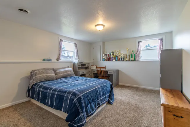 $289,900 | 6455 Vermont Rte 100, Troy, VT 05868