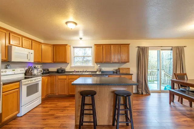 $289,900 | 6455 Vermont Rte 100, Troy, VT 05868