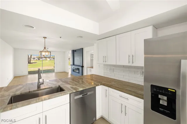 $239,900 | 16320 Kelly Cove Drive, Unit 270, Fort Myers, FL 33908