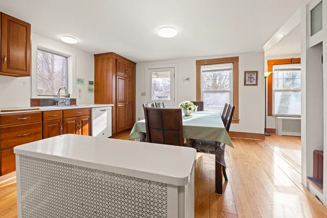 $629,000 | 5406-5408 Main Street, Manchester Center, VT 05255