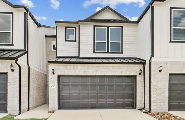 $2,095 | 1955 Settlers Glen Drive, Unit 4302, Round Rock, TX 78665