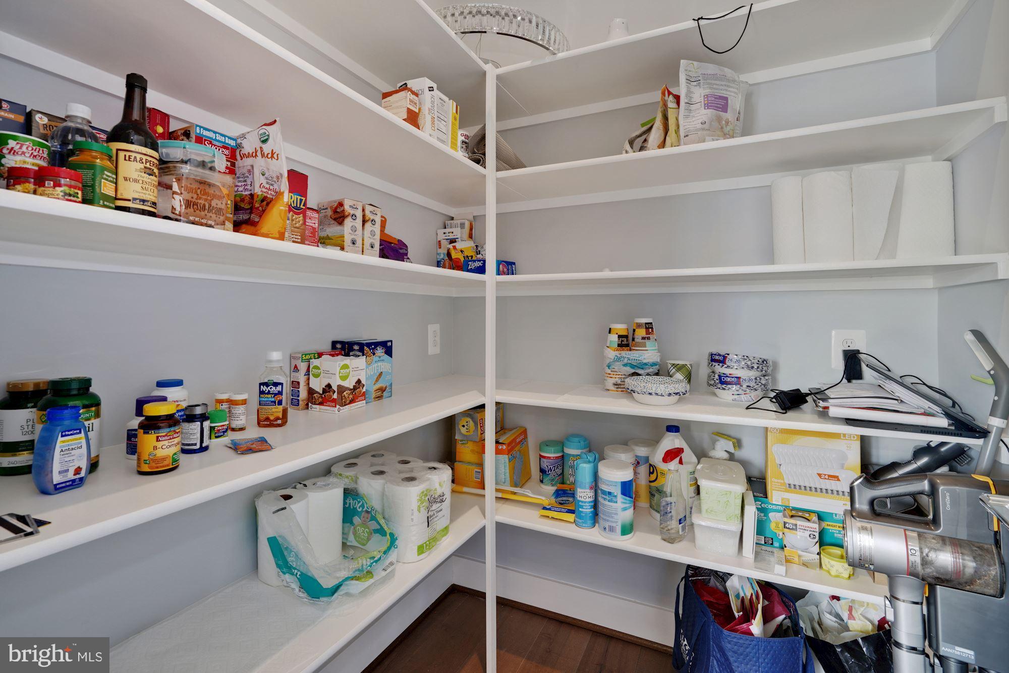 9099 Power House Road Lorton, VA 22079 - Photo 12 of 31