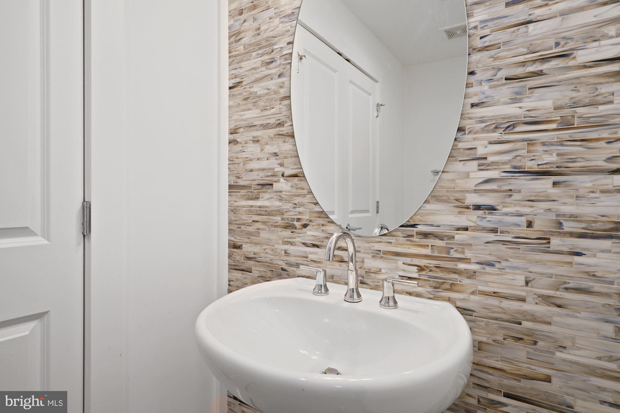 9099 Power House Road Lorton, VA 22079 - Photo 4 of 31