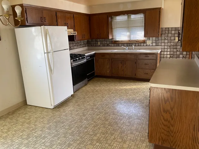 $249,900 | 3706 70th Street, Kenosha, WI 53142