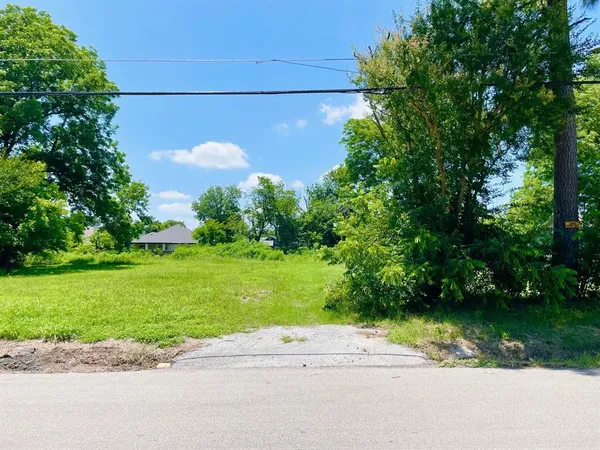 $55,000 | 806 South Medora Street, Terrell, TX 75160