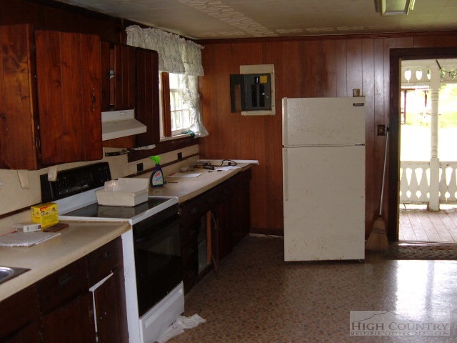 3949 Peoria Road Sugar Grove, NC 28679 - Photo 17 of 18 Gallery Image 17