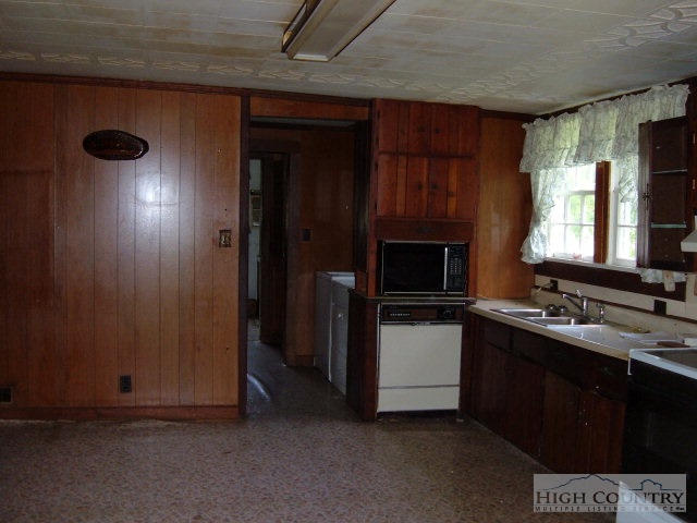 3949 Peoria Road Sugar Grove, NC 28679 - Photo 18 of 18 Gallery Image 18