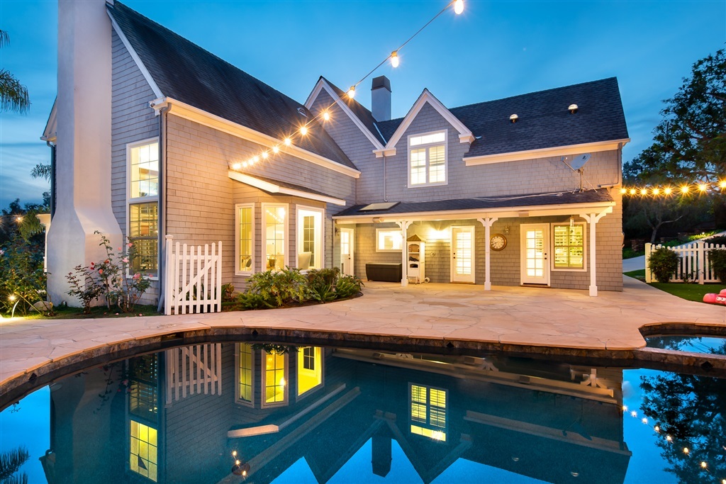 4728 Sun Valley Road Del Mar, CA 92014 - Photo 22 of 25 Heated pebble tech pool and spa