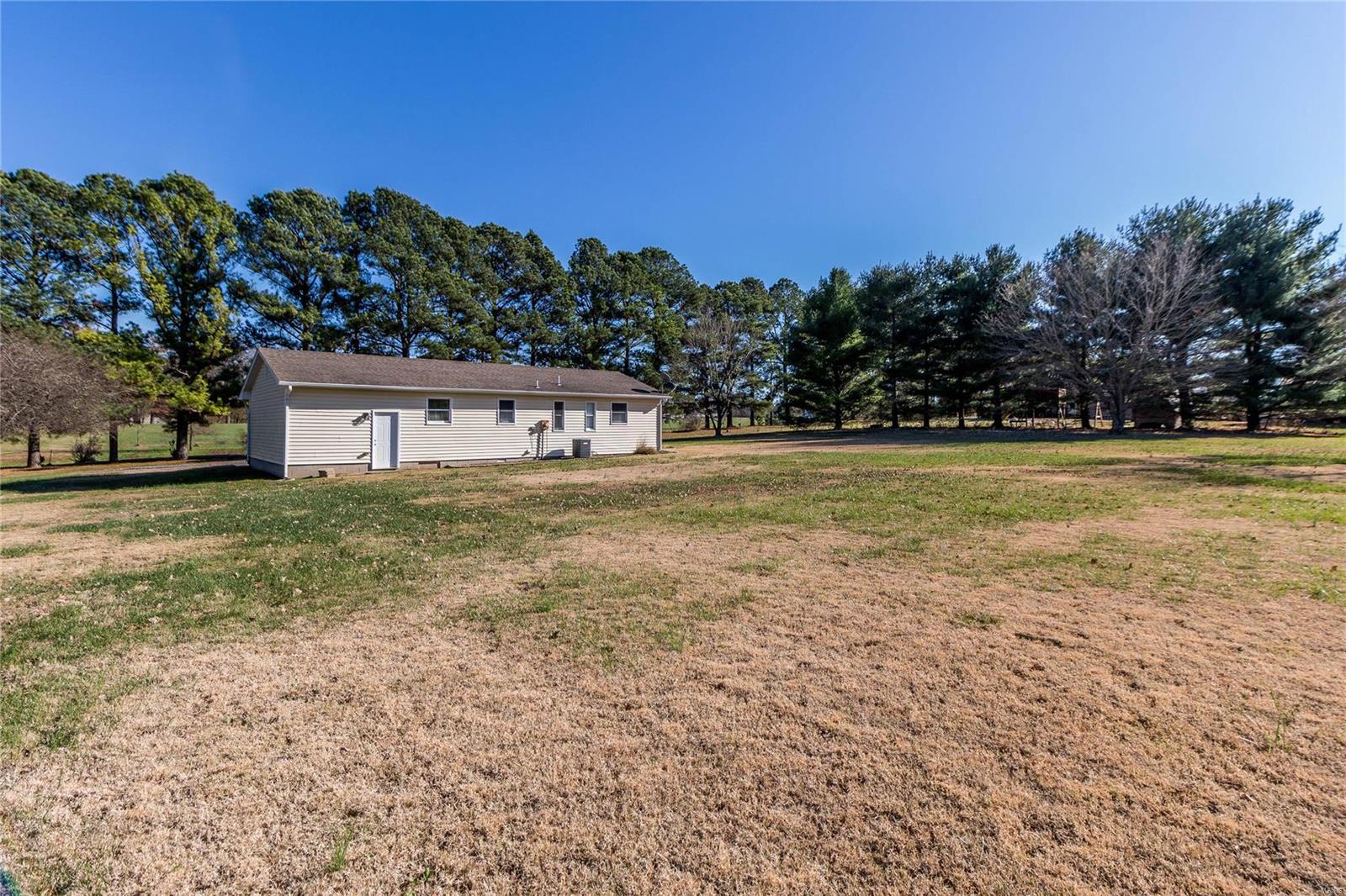 6097 Wards Mill Road Marion, IL 62959 - Photo 6 of 21 Gallery Image 6