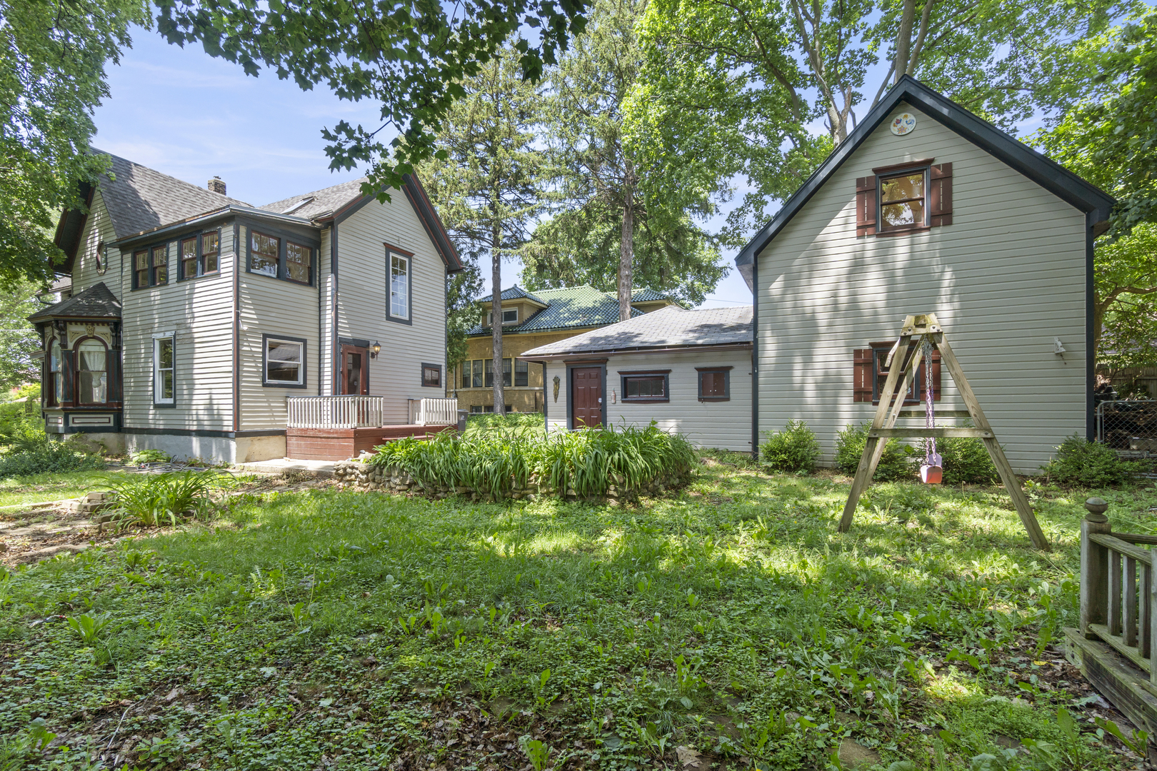 509 North Spring Street Elgin, IL 60120 - Photo 12 of 48