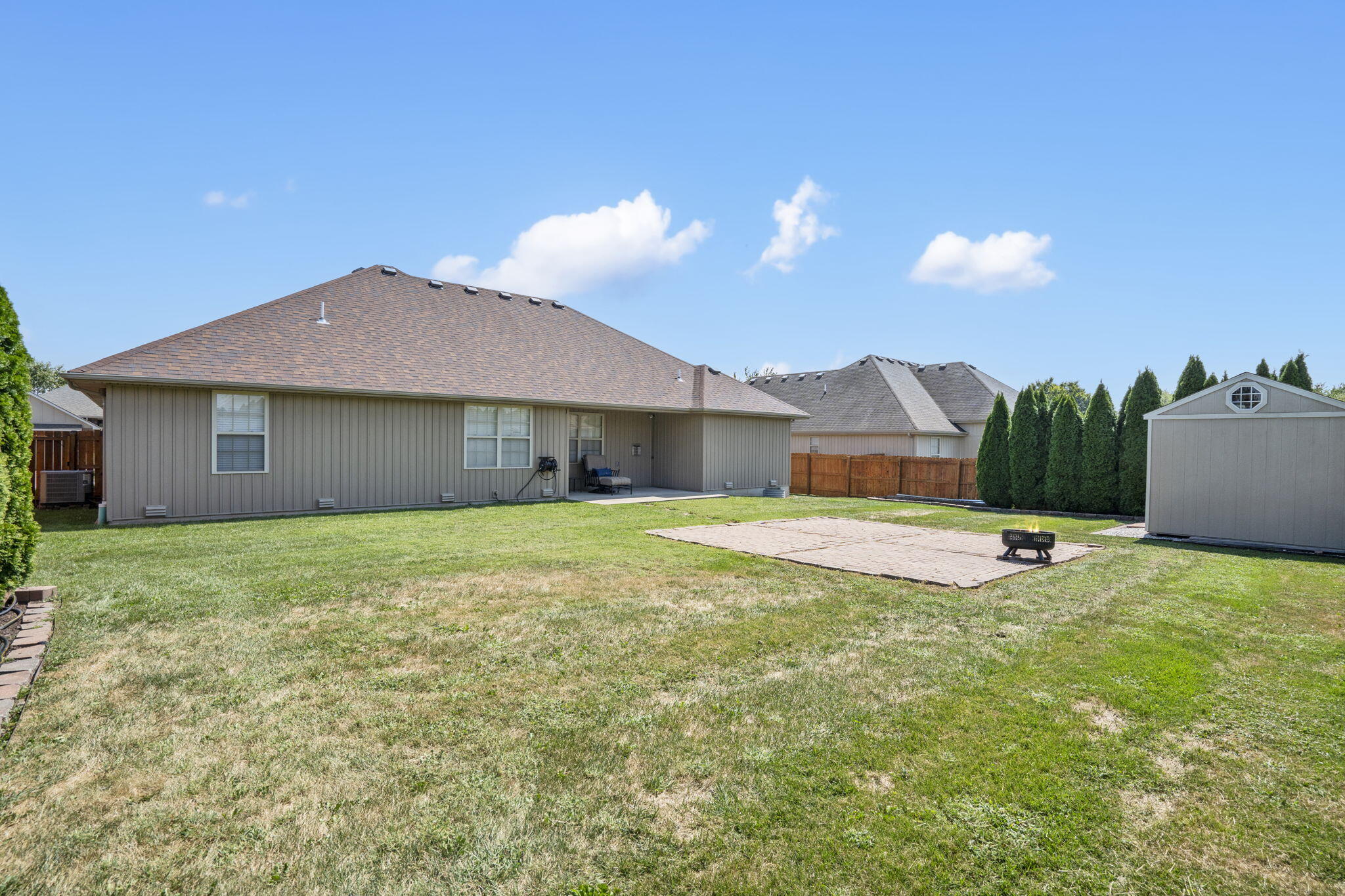 639 North Rockingham Avenue Nixa, MO 65714 - Photo 11 of 11 .