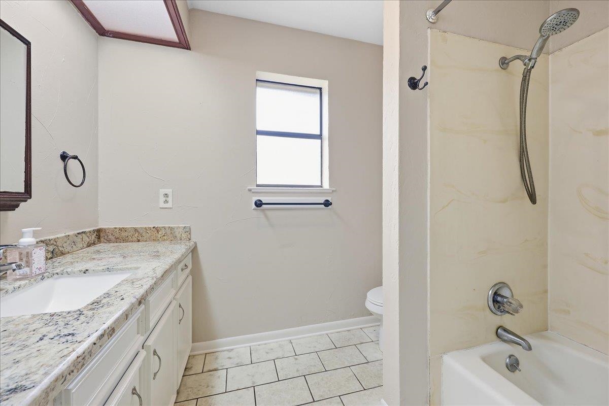 1780 Rafes Way Beaumont, TX 77706 - Photo 17 of 32