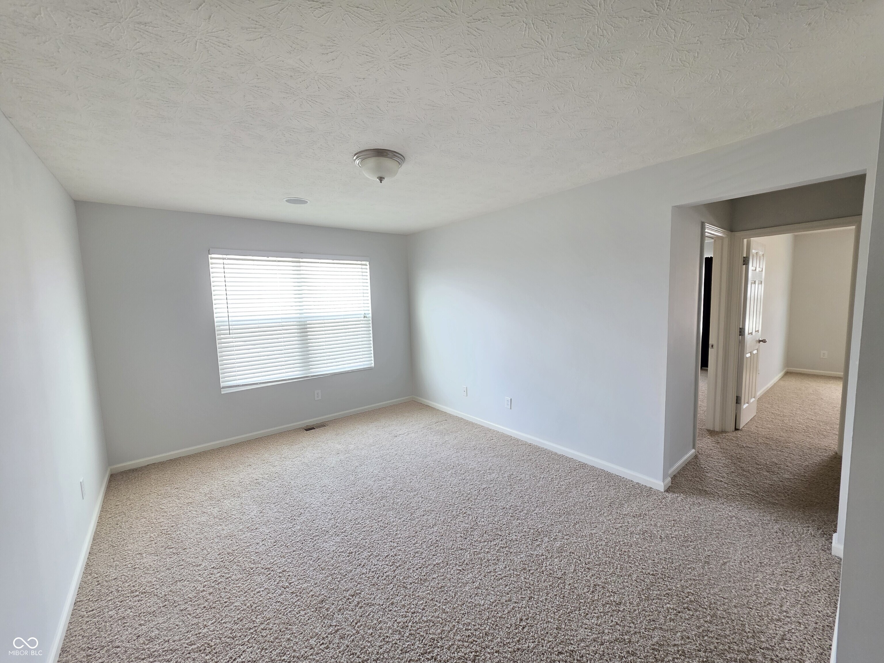 2347 Shadow Court Columbus, IN 47201 - Photo 13 of 30