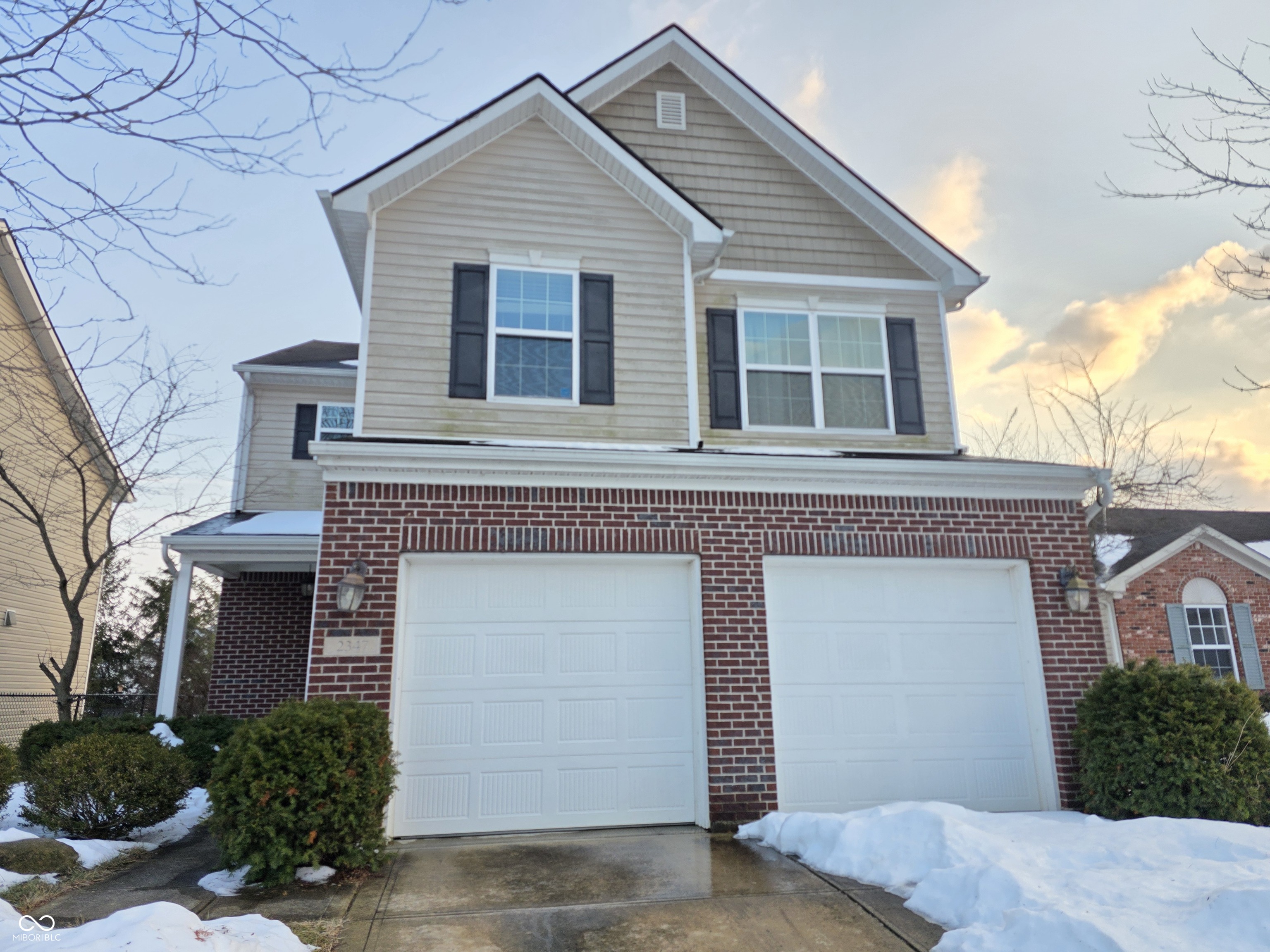2347 Shadow Court Columbus, IN 47201 - Photo 2 of 30