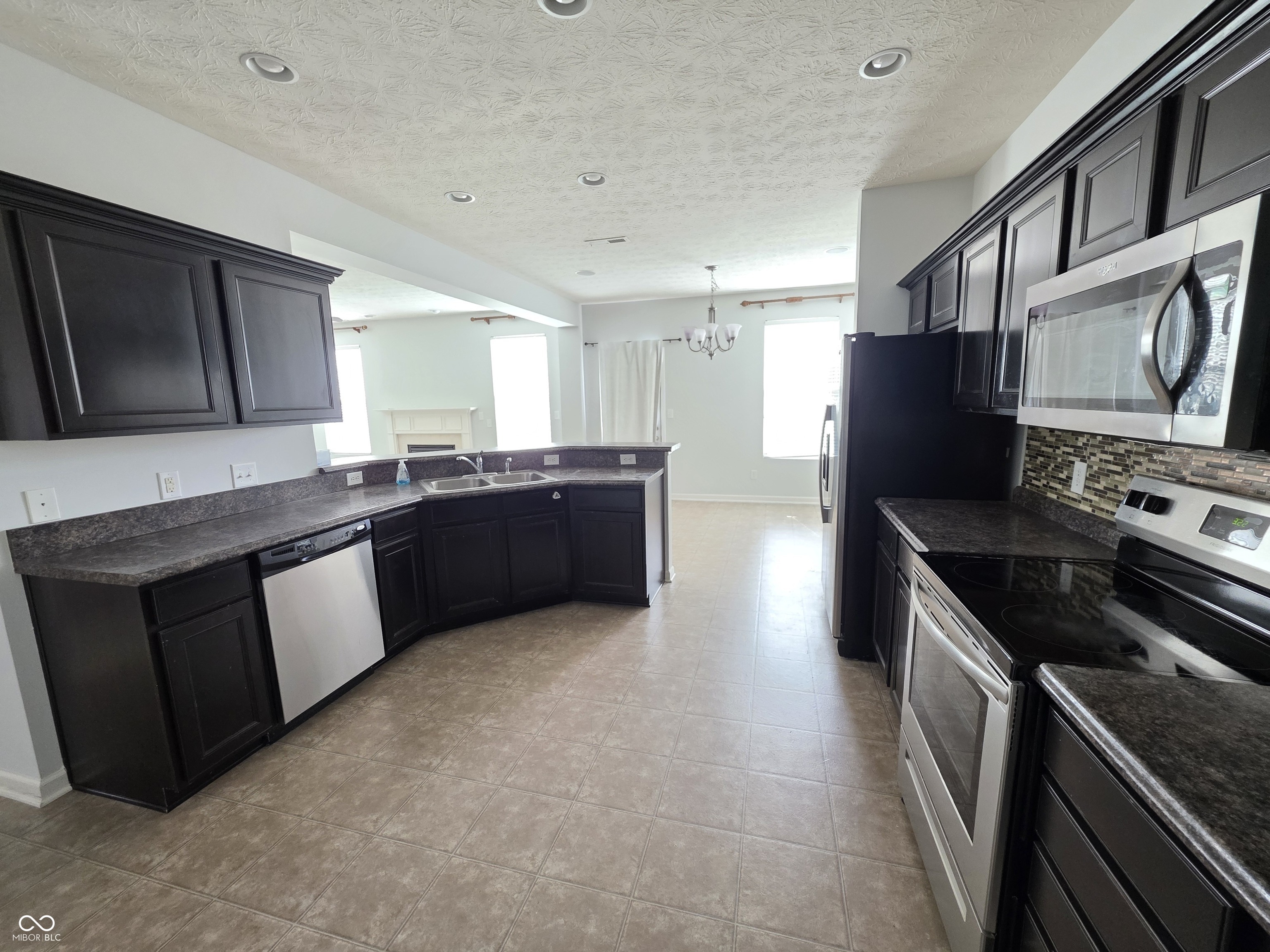 2347 Shadow Court Columbus, IN 47201 - Photo 9 of 30