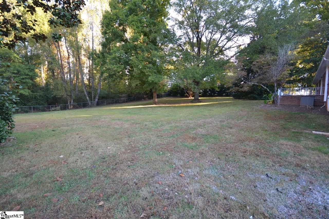 146 North Rutherford Road Greer, SC 29651 - Photo 2 of 23