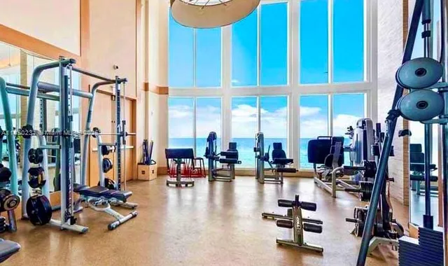 $11,500 | 15901 Collins Avenue, Unit 1804, Sunny Isles Beach, FL 33160