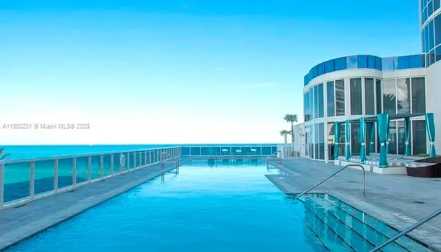 $11,500 | 15901 Collins Avenue, Unit 1804, Sunny Isles Beach, FL 33160