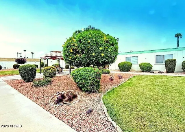 a view of a garden area